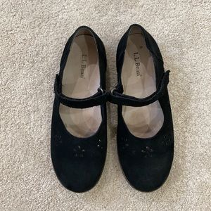 L.L. Bean black suede shoes 6